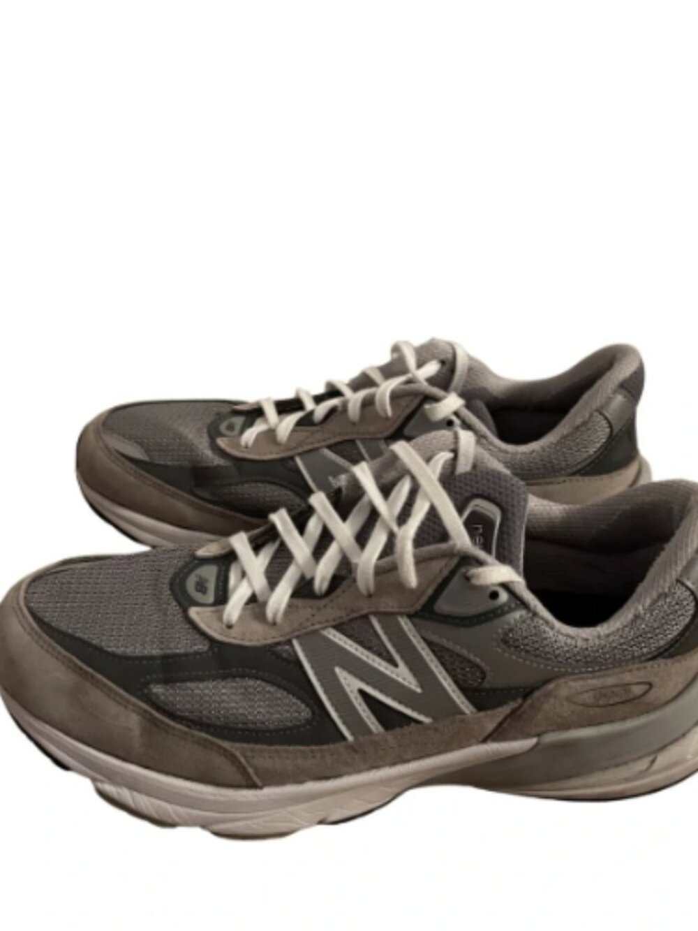 New Balance 990 Men’s Gray and White Athletic Sneakers
